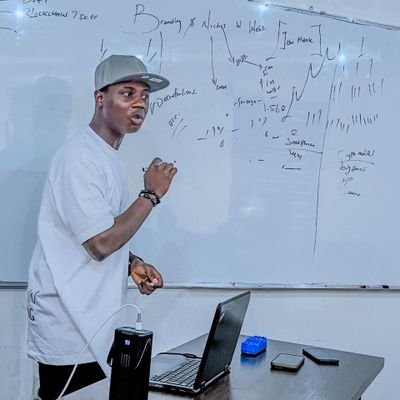 Learning & educating the next-gen about DeFi & DeSci through @globalAfriverse | support @Algorandafrica | Partner @Apexiumagency | Phil 4:6-13.