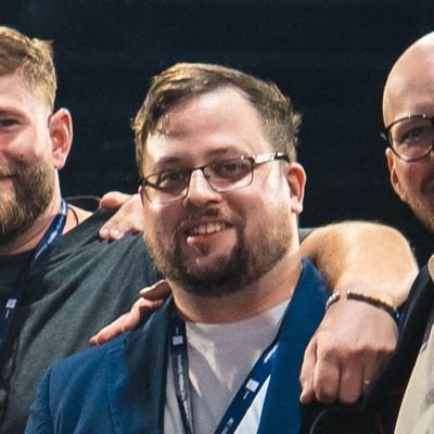 Ex Pro Player now Coaching @bigclangg
Prev. Support for FNC, ESG, BKN, BIG, EINS, NNO
🐷
Obsessed with everything League and FF7 related