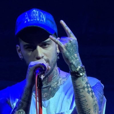 sweatvibez's profile picture. ★ 𝘌𝘷𝘦𝘳𝘺𝘵𝘩𝘪𝘯𝘨 𝘺𝘰𝘶 𝘭𝘰𝘴𝘦 𝘪𝘴 𝘢 𝘴𝘵𝘦𝘱 𝘺𝘰𝘶 𝘵𝘢𝘬𝘦 ★