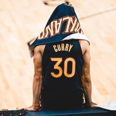 18 HE/HIM|#GoPackGo|#GoCubsGo| @badgerfootball |#DubNation| #Blackhawks @wwejevonevans fc|@carmelo_wwe fc| @solrucawwe fc| might troll sometimes 🌑