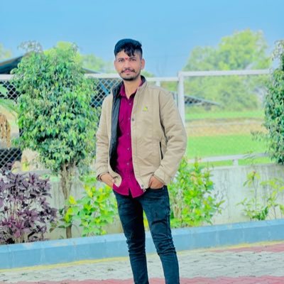 ebec9adf1b5c4f8's profile picture. Business man