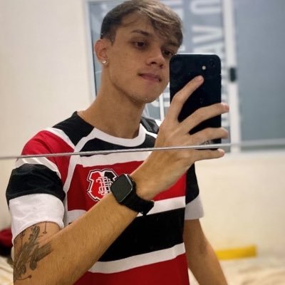 benevenutoscfc's profile picture. futebol e apaixonado pelo @SantaCruzFC 🇾🇪🐍