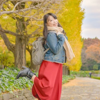 劇譚*華羽織。平成生まれの昭和育ち。酒飲み煙草吸い。脚本/演出/役者/当制/場内アナウンス等お仕事承ります。饒舌な時は大体酔ってる。photo by @K___stage ほしい物リスト:https://t.co/sc9N5U7gBk
