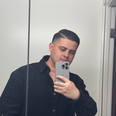 CRuiz323's profile picture. 