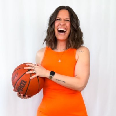 SharisseDalby's profile picture. Fuel smarter. Train harder. Recover Fast. Win more. Sports nutritionist | 15+ yrs 🏀  Free Fuel to Win guide ⬇️