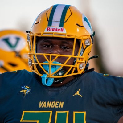 Vanden High School /student athlete /C/O 2026 /#74/ offense line/dantegotgamez@gmail.com