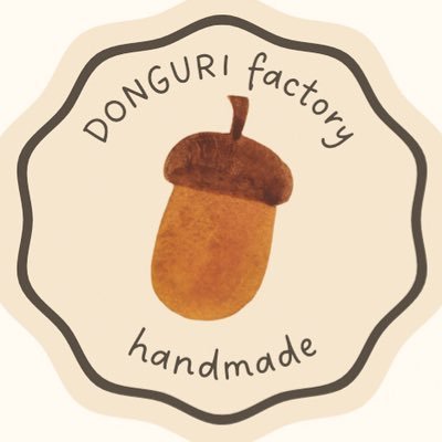 はじめまして、ぐりです。レジンでハンドメイドしています 。資材を買うのが大好きで、いつの間にやら未使用のモールドが大量に・・・なので目標は【一日一作品投稿!】