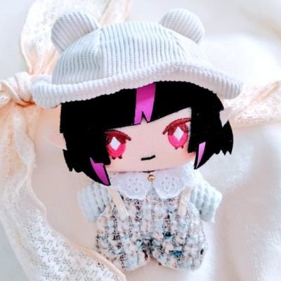 _chicolil's profile picture. ┆ すきなものに かこまれたい ┆　
20↑ /  twst 🦇 /  FGO  /