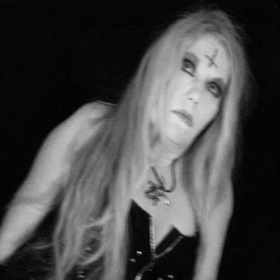 Sucksessor of @BelzeFuehrer.
Celebrating the life, music & thoughts of Belita Adair, who inspires me to deal with the pain of human existence, and with death.