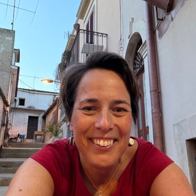 Profa. TU Dº Constitucional @Dret_UB. Ahora Vocal del CGPJ. Aquí posiciones personales.