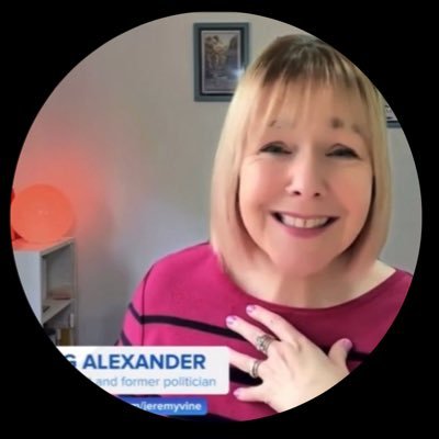 On’t telly, radio, digital & live. Politics-People-Planet-Music-Smiles. Former @thegreenparty politician/leader. Typo queen