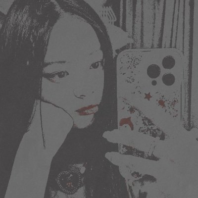 josakuno's profile picture. only difference between me and someone in a psych ward is i'm outside