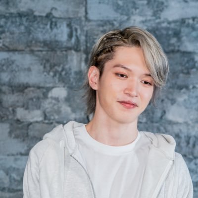 株式会社SKYLINE代表取締役/@TriniTY_offi/世界大会出場/rank 世界1桁4 回/世界1位/22歳/ボクシング優勝/サブ垢@SGR_pinky