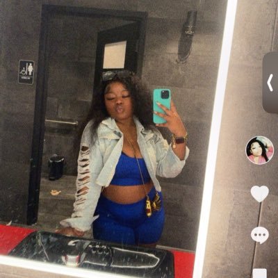 prettyriichtayy's profile picture. 