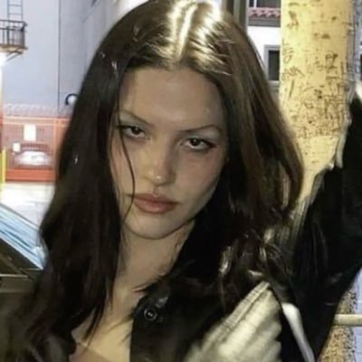 gayhustla's profile picture. .