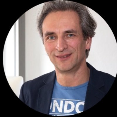 Ich bin Autor der #Priebshow. Danke für deine Spende. X zahlt mir eine kleine Werbebeteiligung. Als Amazon-Partner verdiene ich an qualifizierten Verkäufen.