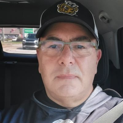 Michigan wolverines, Toronto maple leafs fan, Tennessee volunteers, #go blue,#goleafsgo , buffalo bills. ecw.🏳️⚧️🏳️🌈 fk bullies and screw cancer.