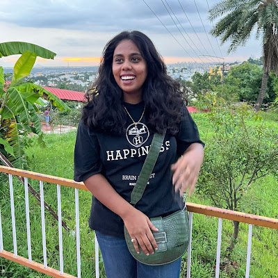 poojag222's profile picture. 