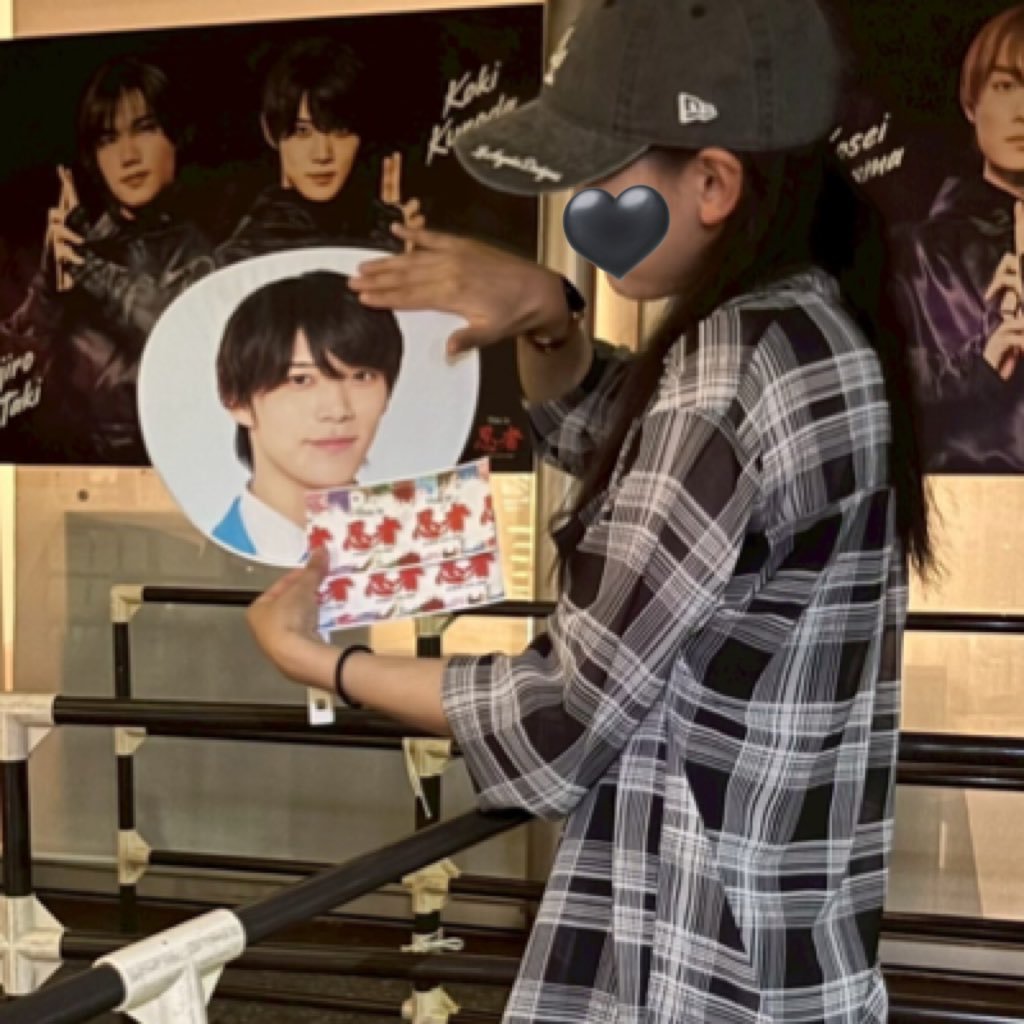 ｽﾞﾄﾞﾝｯ💪🏻ﾖｲｼｮ 天は二物ならぬ四物を与えたハーフ❤ NO.2 NO SixTONES is NO.1 !!!!!! ＆セクシーわんこ黒田光輝🖤🐶キラキラ光り輝く光輝くんと少年忍者が大好き！ジェシくんと同い年のBBA どちらも同担🙅🏻‍♂️