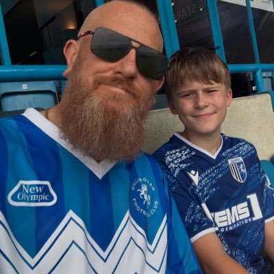 46 year old @TheGills ST holder. Travelling the dialysis journey posting pics of me in football shirts.. Youth football manager