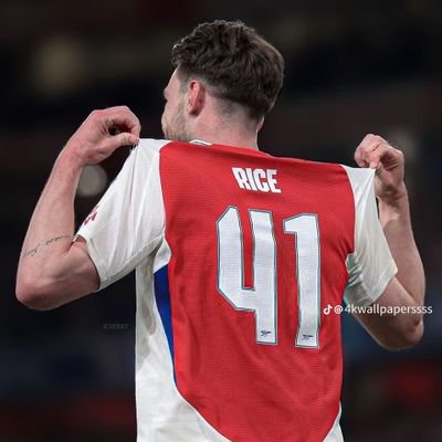 GOONER, Love Eminem, The 1975, Rip JuiceWrld, AFC players Saka, Rice & Gabi, love family and friends more then anything