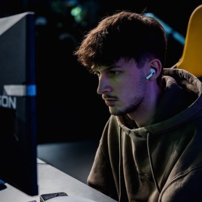 22 🇩🇪 | EAFC Player | VBL grand finalist | @AcademyofEsport | @EsportsPlayerF1 | @ubisoft Partner | kynurubusiness@gmail.com
