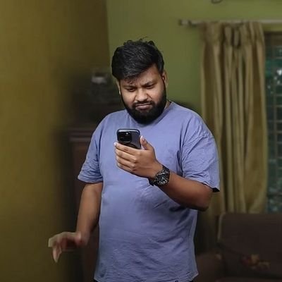 கவி எழுதா கவிஞன்
ஓவியம் வரையா ஓவியன்
கனா காணும் இளைஞன்