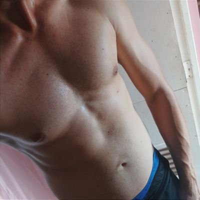 Oswaldick97's profile picture. Cuban🇨🇺🔞//
Nudist guy //
Free soul // Gym body #sexting #nudism #exhibitionism #bodybuilder