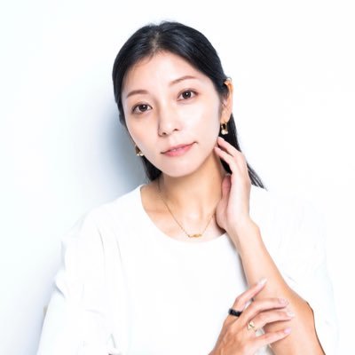 青学→日本医科大→厚中→東邦心身医学/ 産業医/労働衛生コンサルタント/公認心理師/温泉ソムリエ/ビジョンデザインルーム株式会社代表/SAHANA Retreat Clinic院長/自殺対策/wellbeing,DEI,健康の社会的決定要因/🙅♀️が好き🙅 noteにいろいろ書いてます📝👇