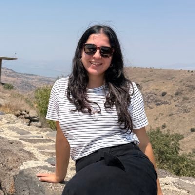 ilanabenjjamin's profile picture. עיתונאית @glzradio ״וראיתי בני אדם כאילו טבעו בים הספקות וכבר הציפו אותם מימי הפקפוקים ואין אמודאי שיעלם ממעמקיהם ולא שוחה יחזיק בידיהם שיעברום״