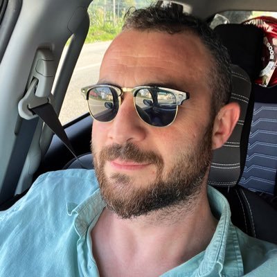 “Allah'a dayan, sa'ye sarıl, hikmete râm ol. Yol varsa budur, bilmiyorum başka çıkar yol.“ M.Akif