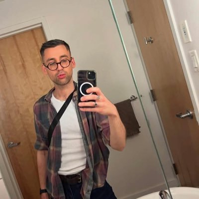 forbuss's profile picture. homo