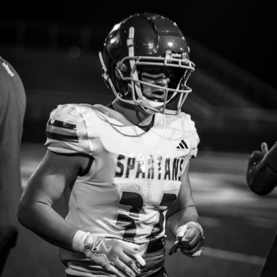 27’ • 4.0 GPA • 5’9/165 • LB/DB • East Ascension High School • Varsity Fb • carson_landry@yahoo.com #225-461-4130
