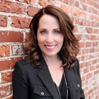 Kendra Elliot is a bestselling author romantic suspense and thriller novels.
