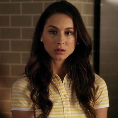 horror. tv . physical media. drew starkey. @faranslittlesin is my brooke. @duallusion is my peyton. 💌🇵🇸 . cw : supergirl s3 and pll s1 . FREE PALESTINE 🇵🇸