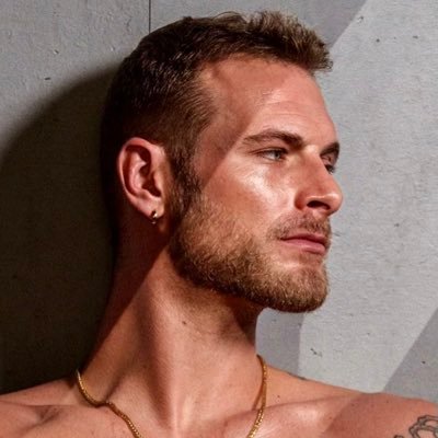 derekprattfit_'s profile picture. I help people live healthy, physically and mentally through fitness and nutrition. Download my app today to change your life forever!