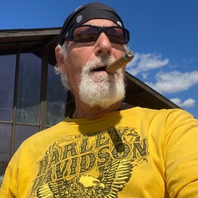 BilybuddStuart's profile picture. My motivations: Books, Harley’s, Cigars and Guns. Knowledge, Zen, Relaxation and sending the devil back to hell. 😎