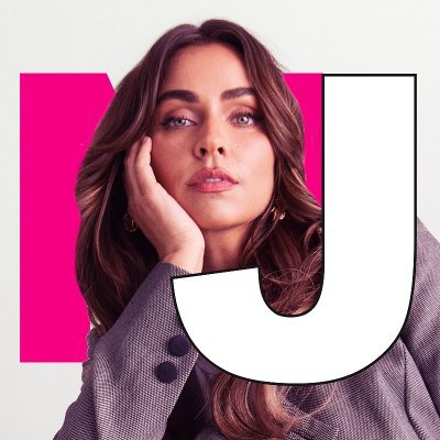 Compartilhando novidades sobre o mundo da música, televisão e celebridades. #beautiful @emimernes_ ja disponível.