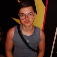 paradise (@ferr3jos) 's Twitter Profile