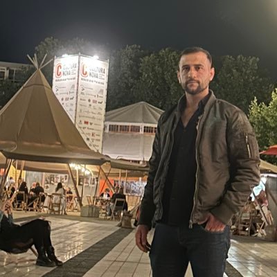 AhmabHoseein's profile picture. الله يحفظكن