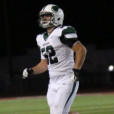 Senior OG at Sunnyslope High School current numbers 📚3.5 gpa📚🚹5’11”🚹40:5.6 5x10x5:4.9 L-drill:5.2 Squat:405 Bench:225x7 or 275 max