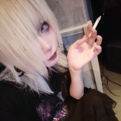 kiryuu_kizaki's profile picture. 白塗りが大好きな阿呆です✋身体は丈夫な方ですがお腹が致命的に弱いというギャップを持っています。キューピーコーワとエビオスと正露丸と養命酒に日々生かされています。
VROCKBAR 斬龍 最後までよろしくでやんす！

RP非表示が推奨だよ〜！