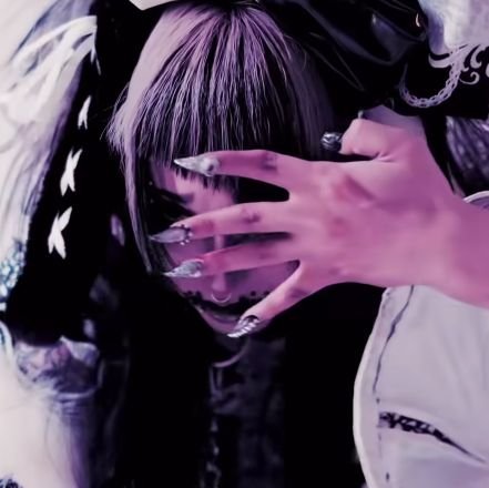 darnedmørøn (нифрам 傷 「🩷」)さんのプロフィール画像