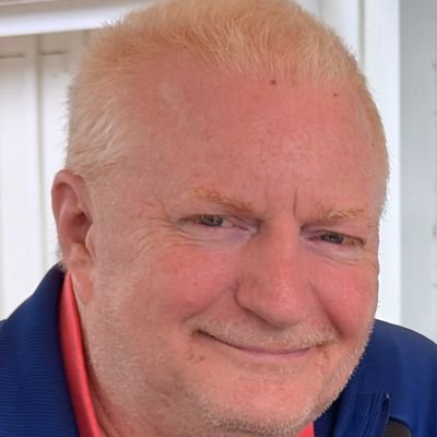 Weird is good; normal is boring. News web guy/former DJ. #AT40 fan. Fan of Dodgers, Bee Gees, Michael Keaton, Sandy Bullock, Knicks, helicopters, color purple.