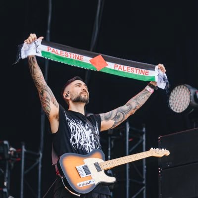 Músico/Produtor - guitarrista do @gloriarock São Paulo - SP