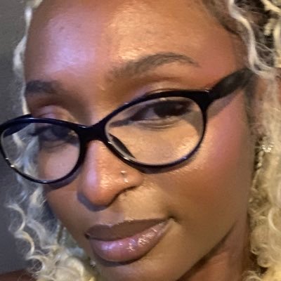 ♏️ | all-round princess | extraordinarily materialistic | Active adult community engagement and outreach specialist
