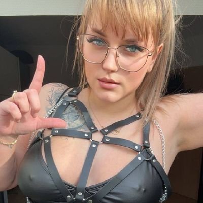 Deine sucht findom FEMDOM Naturdominant! Startribut 25 € 💸no pay no play 💸sklavenerziehung, Raceplay und mehr Bist du interessiert, schreib mir eine Nachricht