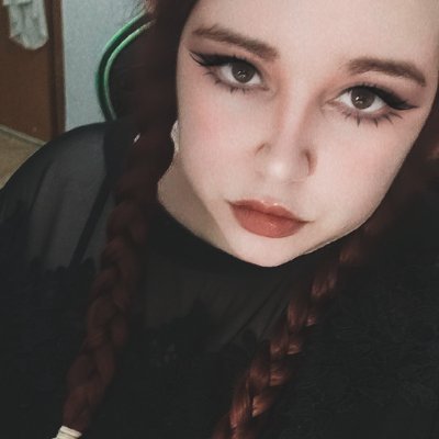 Me gustan las cosas rosas y el sushi.🍣
INFP SHE/HER LGT(B)IQ+🏳️🌈
Private account 🔞 @susiicorex
Backup account @susiicore_