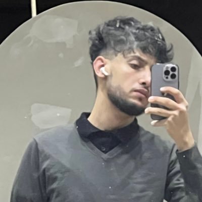 لن تفهموا ما بداخلي لذلك ، إكتفوا بالقراءة...