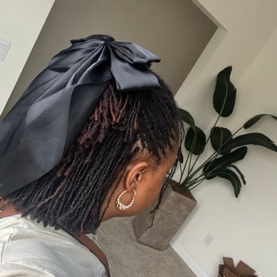 HeyySlimNikki's profile picture. Just being nosey 👀💁🏽‍♀️